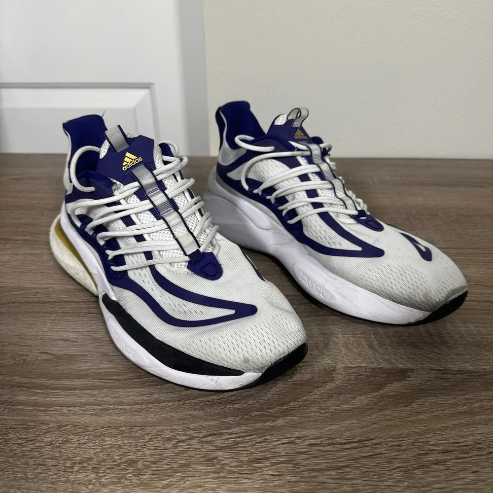 Adidas AlphaBoost V1 Washington Huskies White Purple Gold IE1036 Mens Size 11